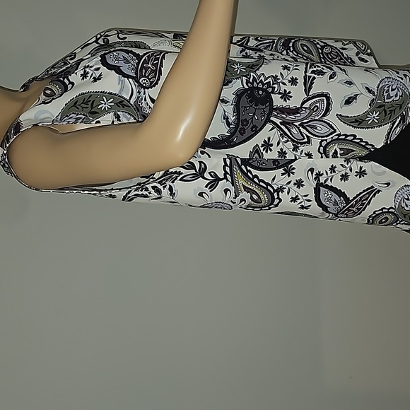 Loft Outlet Round Collar sleeveless Paisley Shell Size M New no tags - Picture 5 of 9